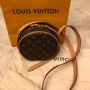 Authentic Louis Vuitton boite chapeau souple PM